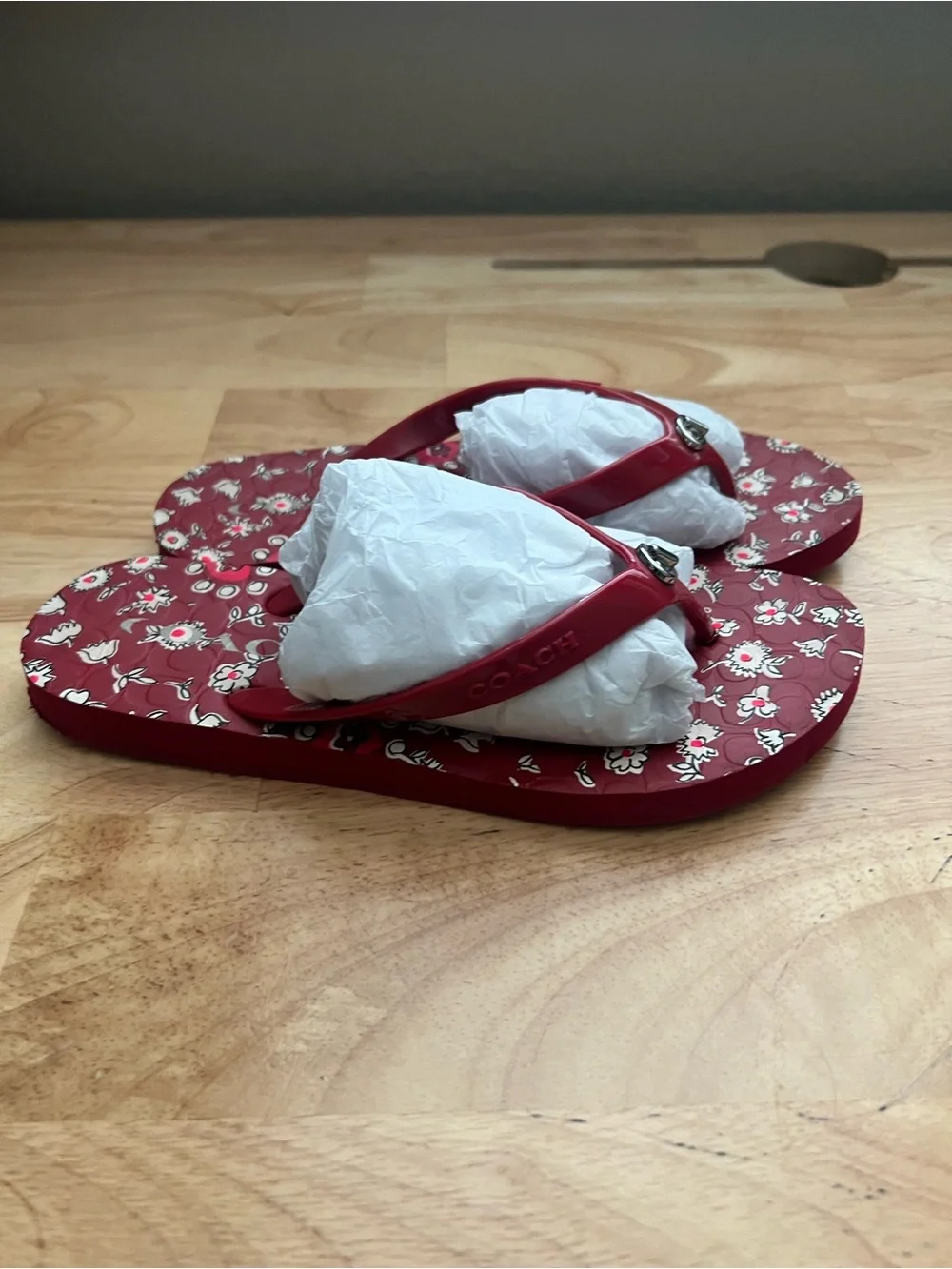 COACH ABBIGAIL FLIP FLOPS TURNLOCK LOGO WOMEN FLATS SIZE 6 COACH SANDALS